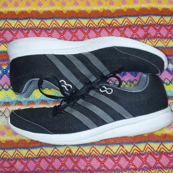Adidas black running shoes - Picture 2 of 7